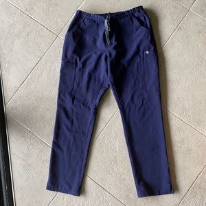 Figs scrubs size medium Many pockets! Navy
